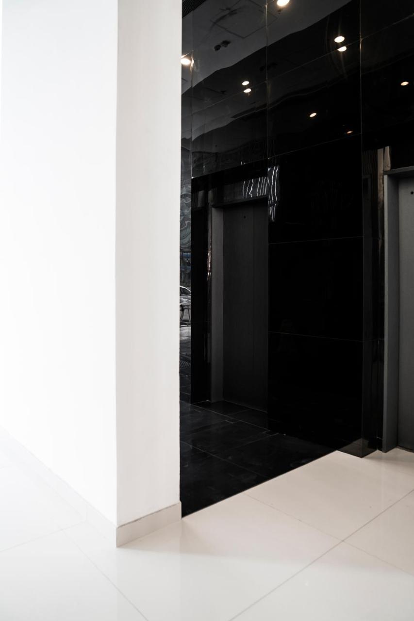 Iw Hotel Hong Kong Exterior photo